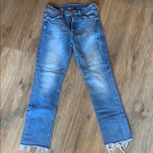 Mother denim. The mid rise dazzler ankle fray.